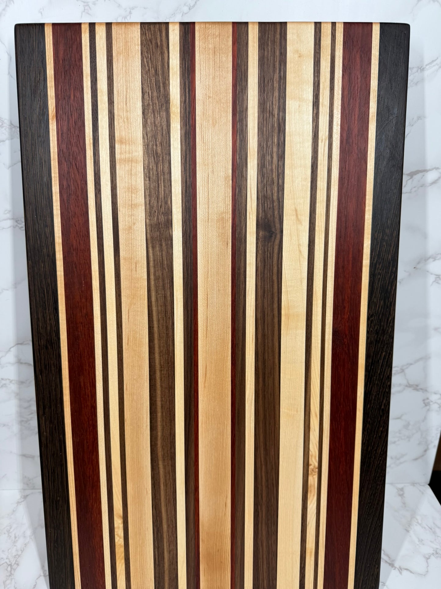 The OKI 25 – Handcrafted Hardwood Cutting Board